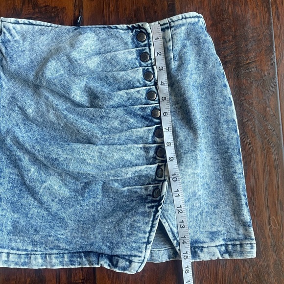 NWOT Retrofete Willa Denim Mini Skirt Medium - Picture 8 of 10